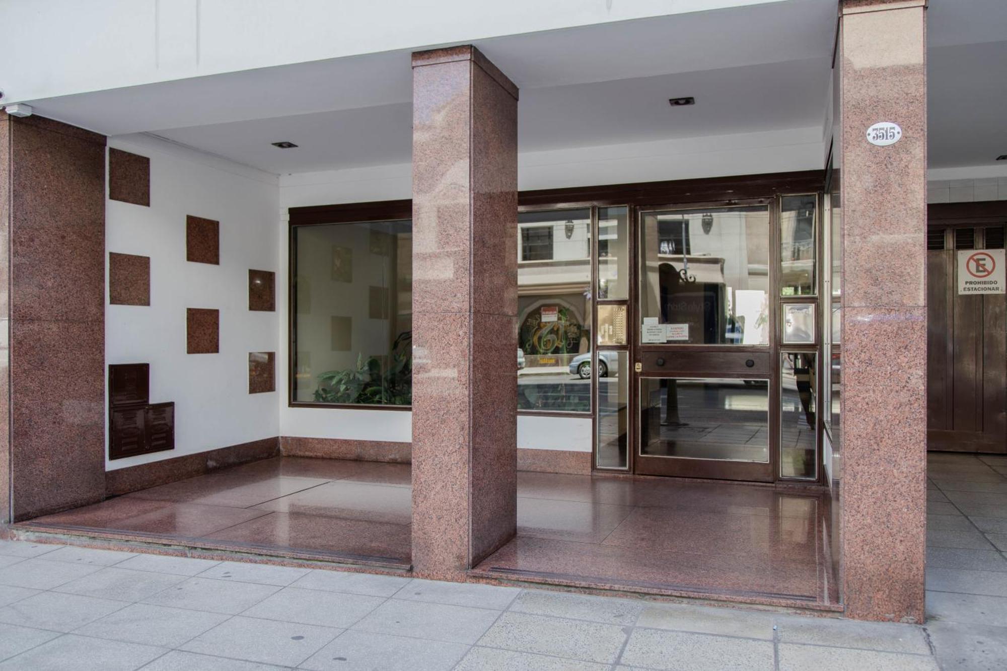 Brezo Deluxe Ciudad Autónoma de Buenos Aires